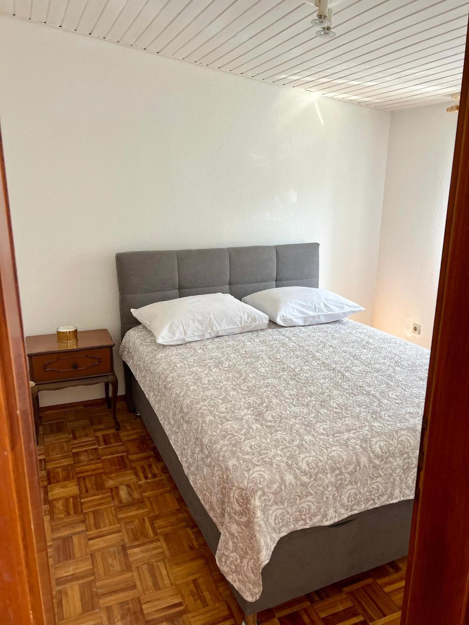 Apartment Jole Ražanj Eksteriør billede